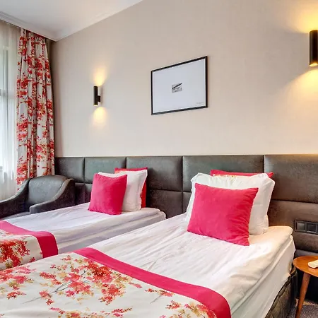 Kiparis Hotell 4*