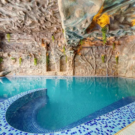 Kiparis Hotel 4*