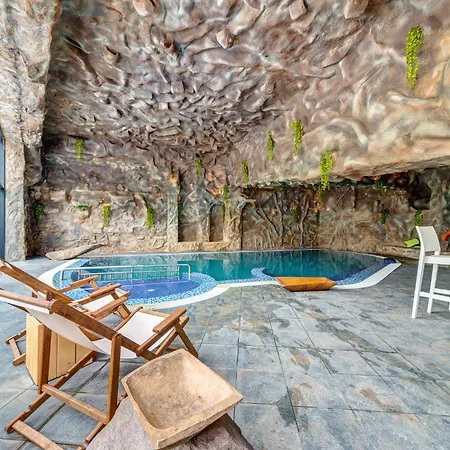 Kiparis Hotel 4*