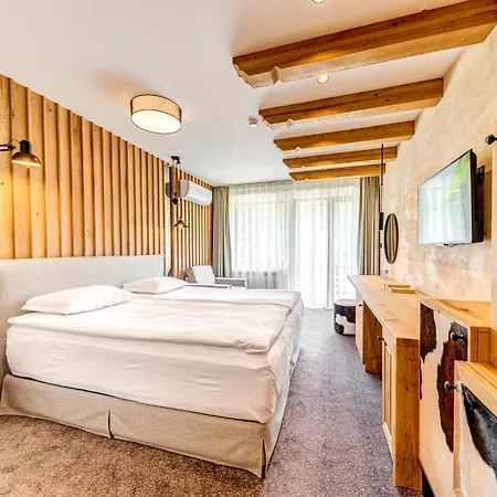 Kiparis Hotel 4*